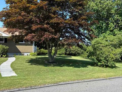 Lawn Care service in Swansea, 02777