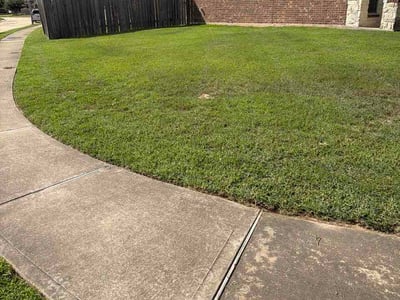 Lawn Care service in Winnie, 77665