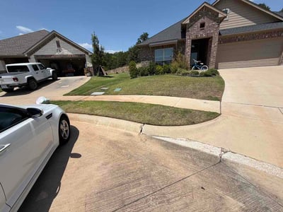 Lawn Care service in Burleson, 76028