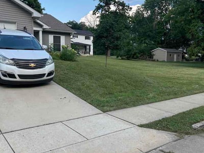 Lawn Care service in Wentzville, 63385