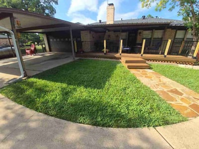 Lawn Care service in Granbury, 76048