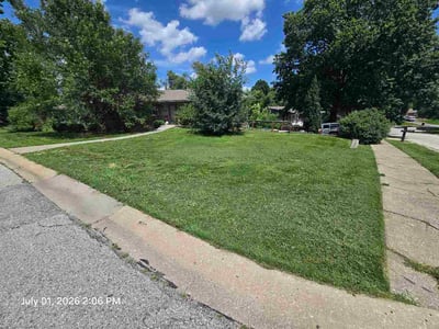 Lawn Care service in Columbia, 65201