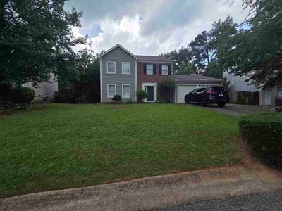 Lawn Care service in Leawood, 64804
