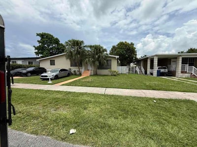 Lawn Care service in Homestead, 33030