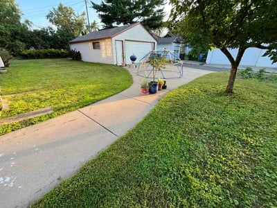 Lawn Care service in Brooklyn Park, 55443