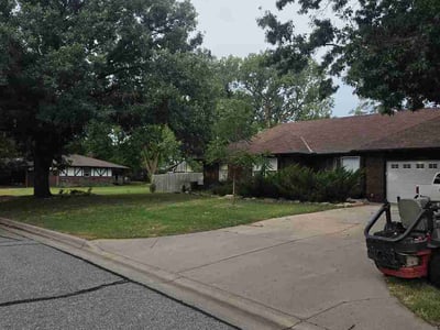 Lawn Care service in Topeka, 66612