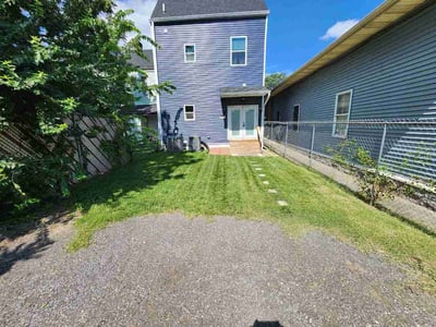 Lawn Care service in Charlestown, 47111