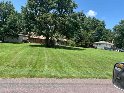 Lawn Care service in Gardner, 66030
