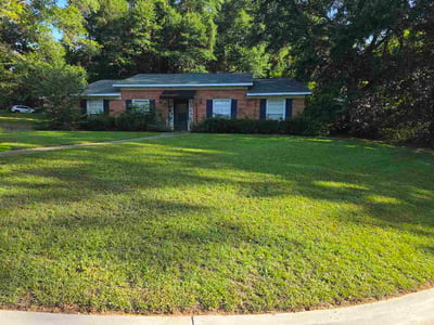Lawn Care service in Mobile, 36602