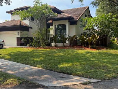 Lawn Care service in Coral Springs, 33065