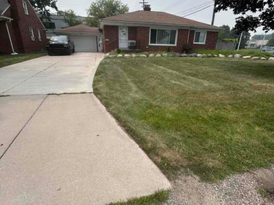 Lawn Care service in Clarkston, 48346