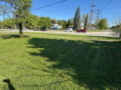 Lawn Care service in Wixom, 48393
