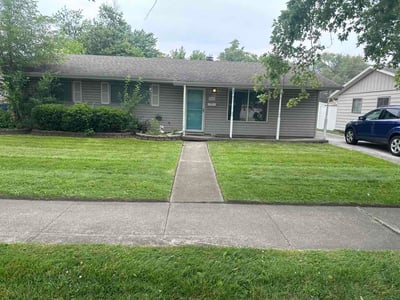 Lawn Care service in Highland, 46322