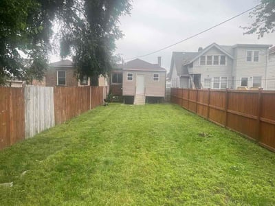 Lawn Care service in East Chicago, 46312