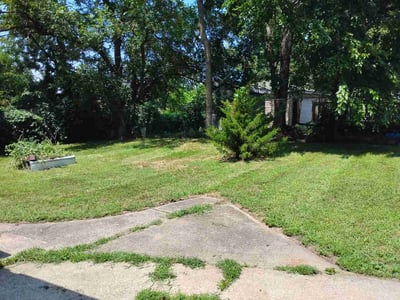 Lawn Care service in Gary, 46402