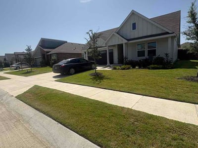 Lawn Care service in Alvarado, 76009