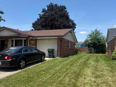 Lawn Care service in Troy, 45373