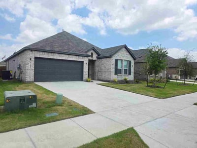 Lawn Care service in Greenville, 75401