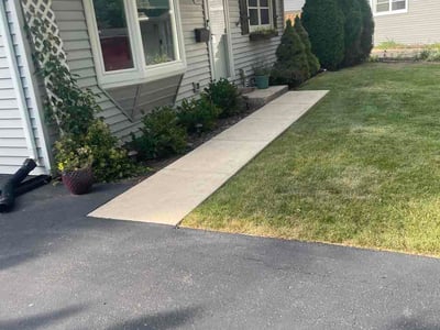 Lawn Care service in Elk Grove Village, 60007