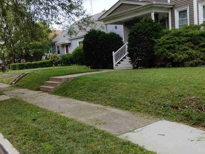 Lawn Care service in Elk Grove Village, 60007