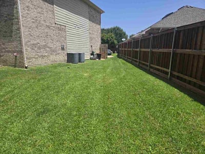 Lawn Care service in Carrollton, 75006