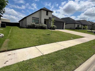 Lawn Care service in Roanoke, 76262