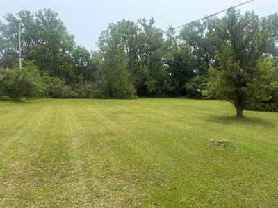 Lawn Care service in Franklin, 53132