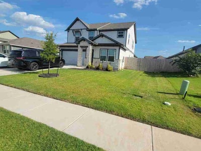 Lawn Care service in Cedar Creek, 78612