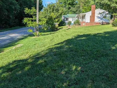 Lawn Care service in Jamestown, 27282