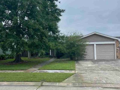 Lawn Care service in Harvey, 70058