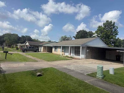 Lawn Care service in Abbeville, 70510