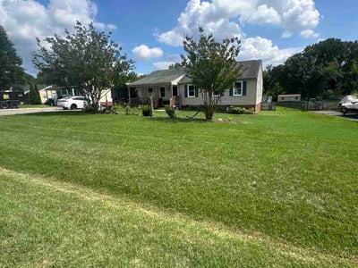 Lawn Care service in Mechanicsville, 23111