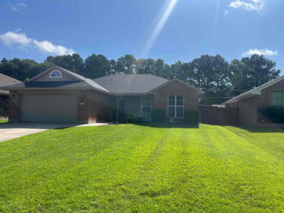 Lawn Care service in Hammond, 70401