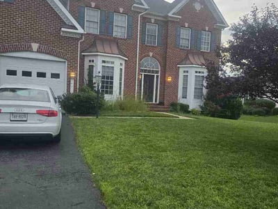 Lawn Care service in Chantilly, 20151