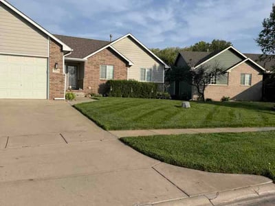 Lawn Care service in East Elmhurst, 11369
