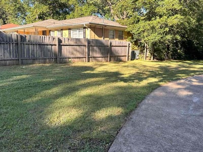 Lawn Care service in Long Beach, 90802