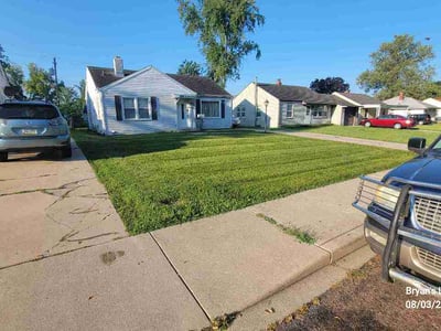 Lawn Care service in Mundelein, 60060