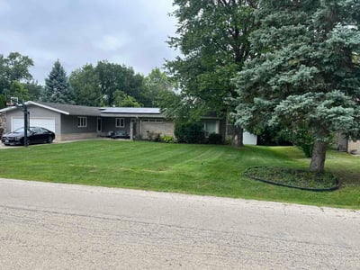 Lawn Care service in Joliet, 60432