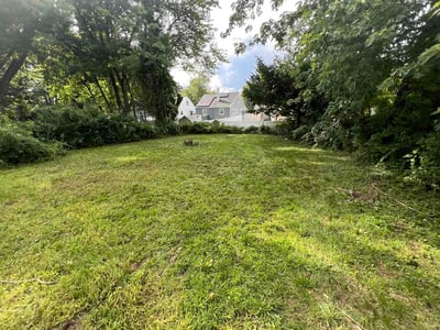 Lawn Care service in Woodbridge, 07095