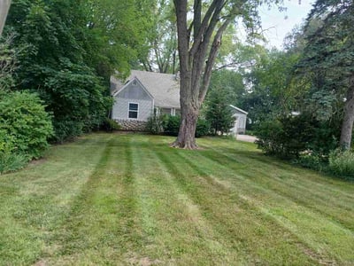 Lawn Care service in Carpentersville, 60110
