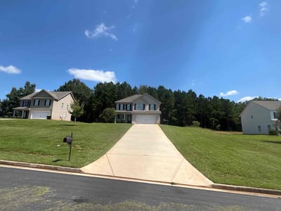 Lawn Care service in Marysville, 95901