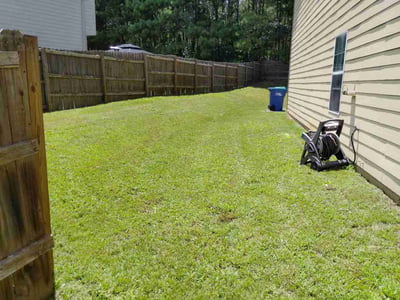 Lawn Care service in Fairburn, 30213