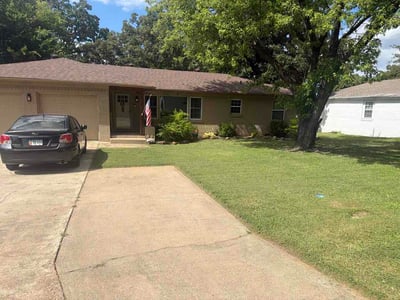 Lawn Care service in Fort Smith, 72901