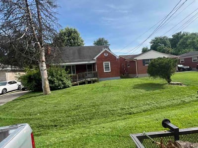Lawn Care service in Weirton, 26062