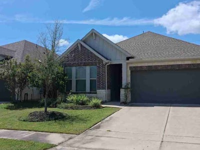 Lawn Care service in Manvel, 77578