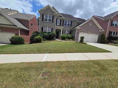 Lawn Care service in Suwanee, 30024