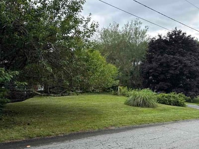Lawn Care service in Tiverton, 02878