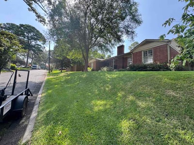 Lawn Care service in Alexandria, 71301