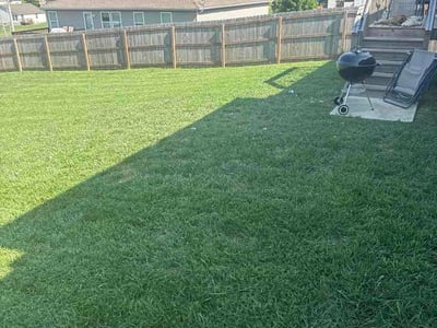 Lawn Care service in Grandview, 64030