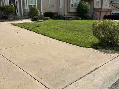 Lawn Care service in Waterloo, 64097